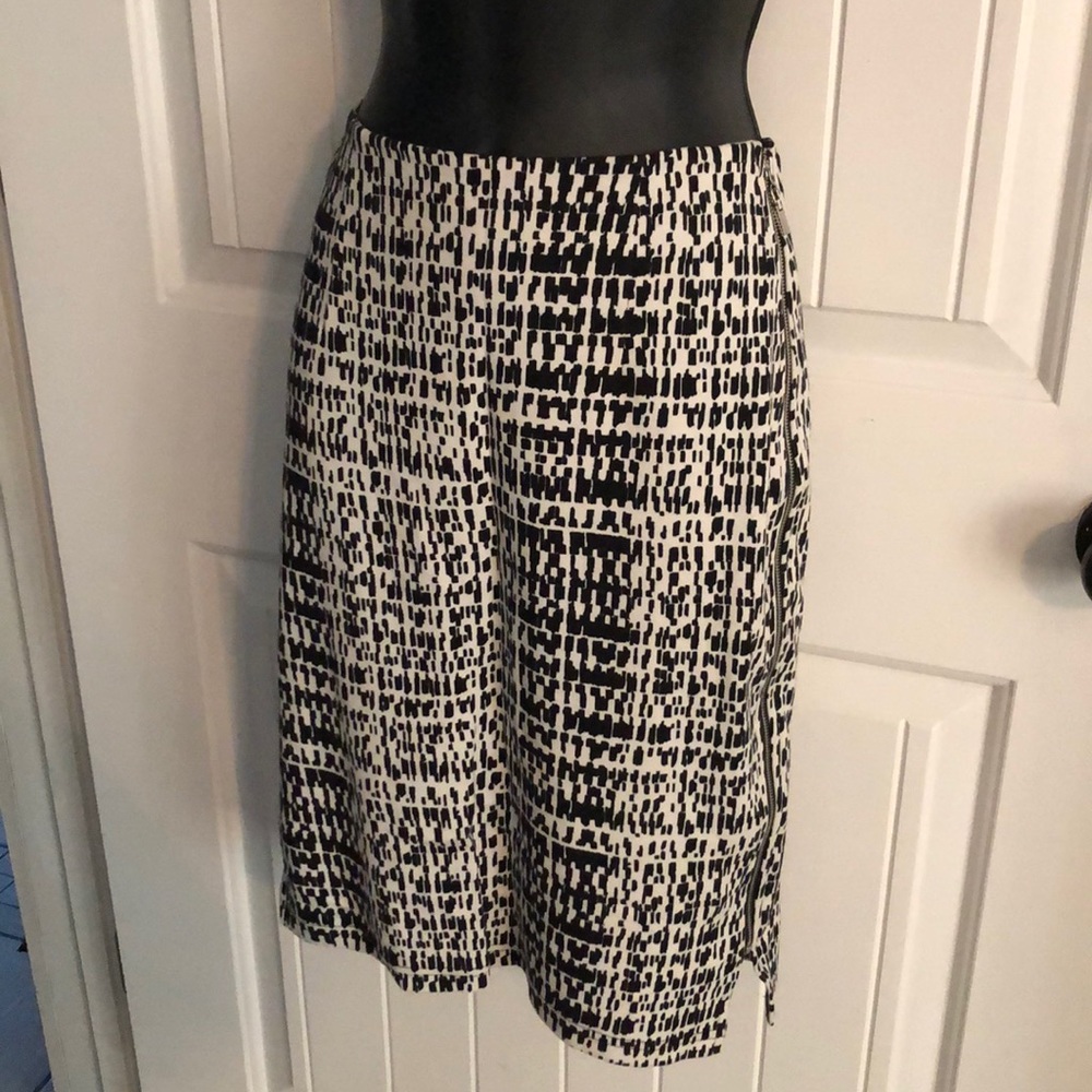 Cato size 2 black and white skirt